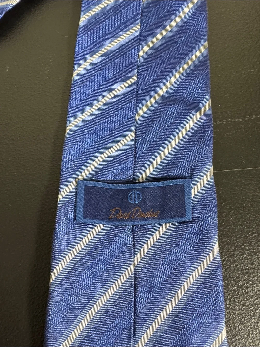 David Donahue mens blue white stripe 60/40 silk cotton blend neck tie EUC
